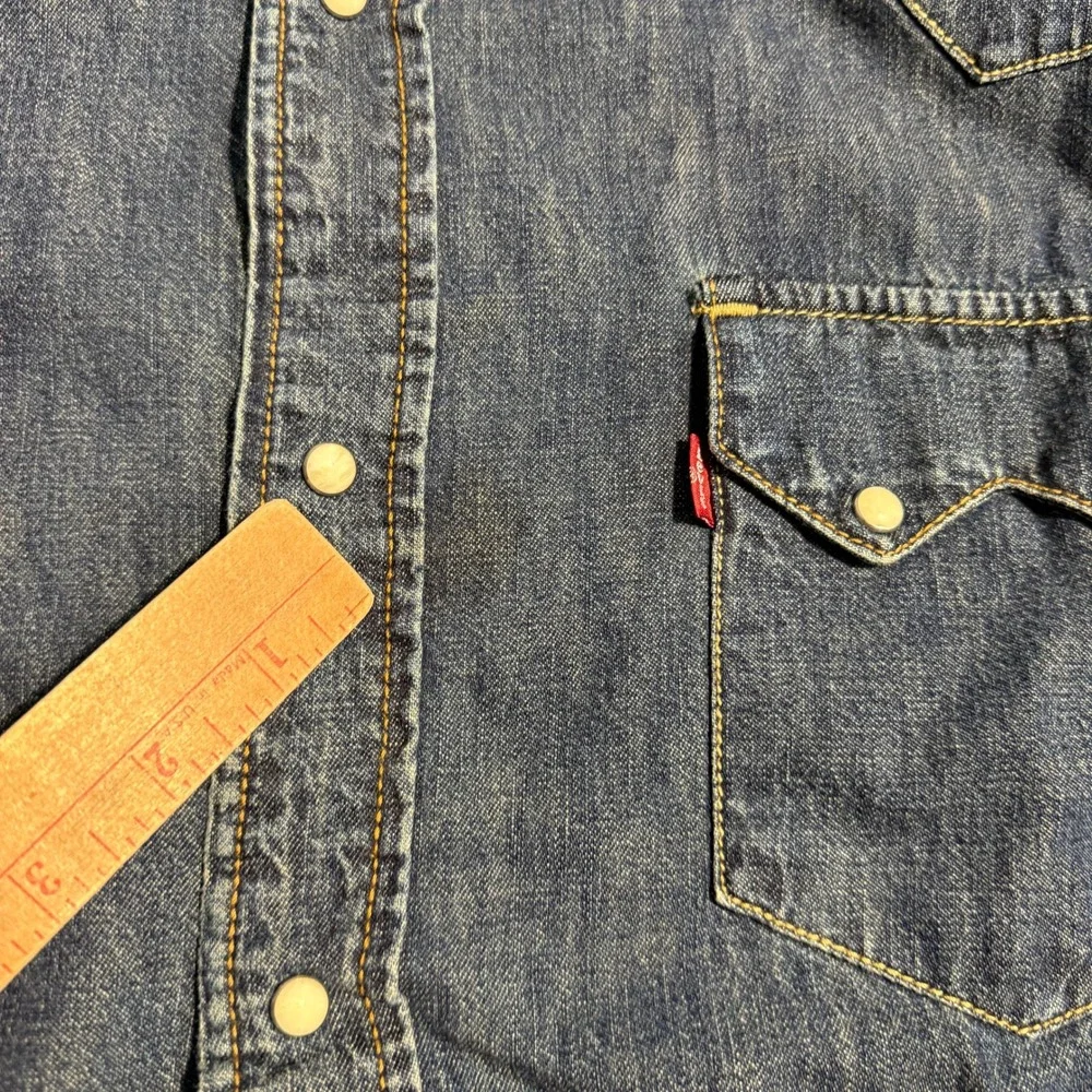 Vintage Levi's Mens XL Western Denim Shirt Blue Pearl Snap Long Sleeve Cotton XL